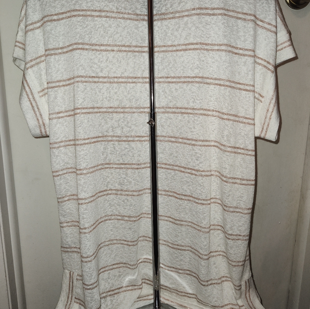 Striped Cream Top - Picture 4 of 4